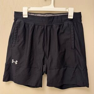 Men's Black Under Armour Athletic Workout Running Shorts Size L with Pockets